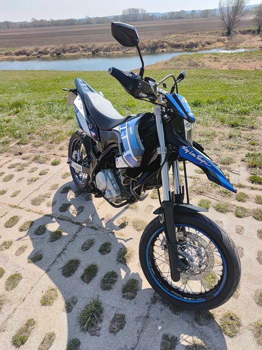 Yamaha wr 125x supermoto