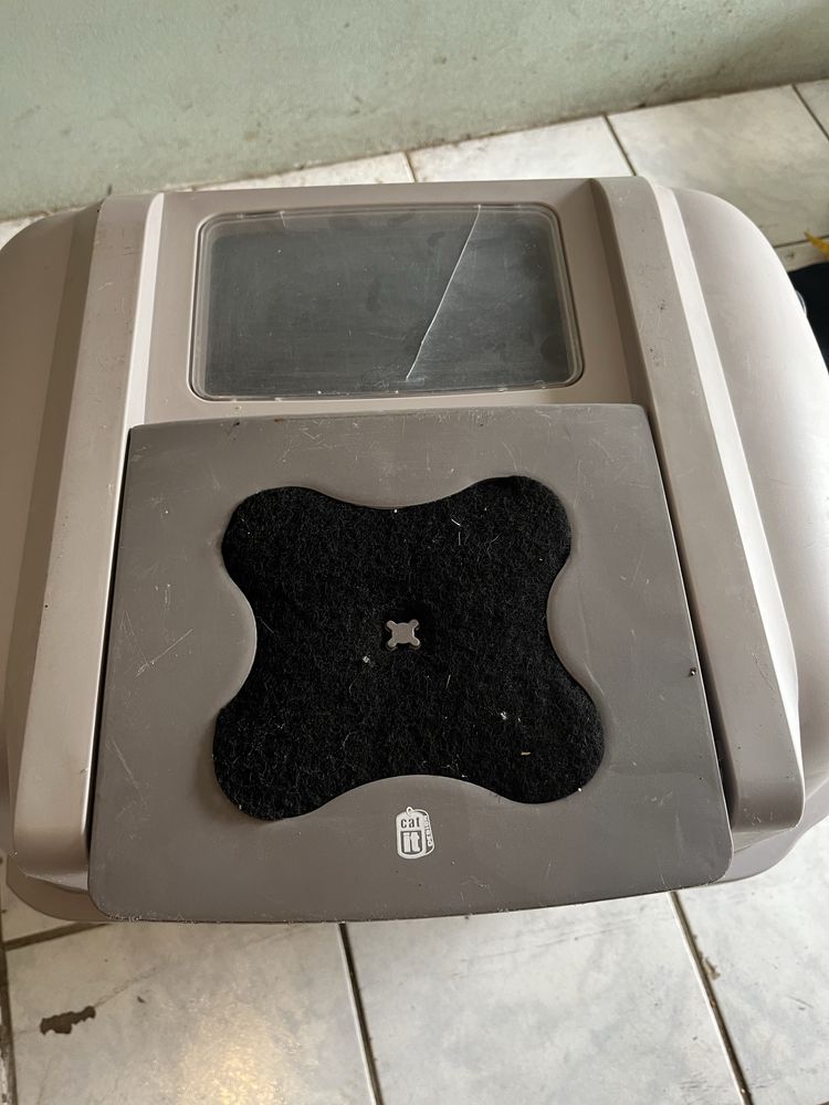 Caixa de areia semi automatica para gatos