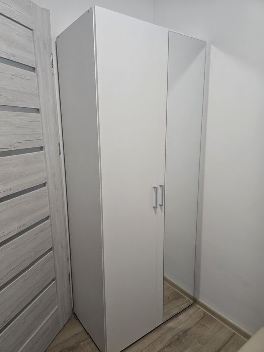 Szafa z lustrem  nowa