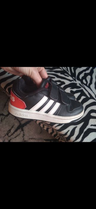 Czarne buty adidas dla chlopca 27
