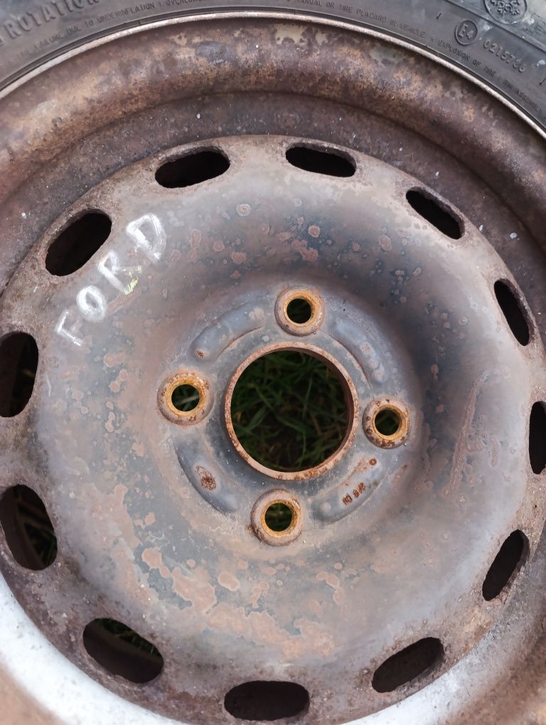 Felgi koła 2 sztuki zapas r 14 ford focus