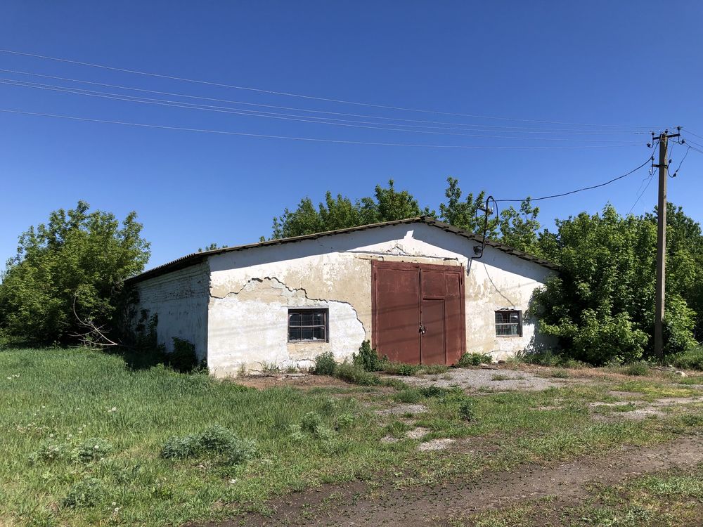 Продається агрокомплекс з птахофермою.