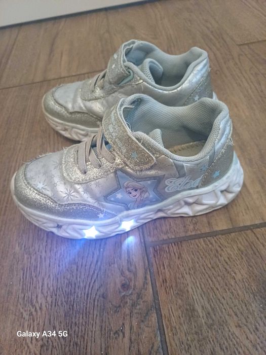 Świecące adidasy Elsy