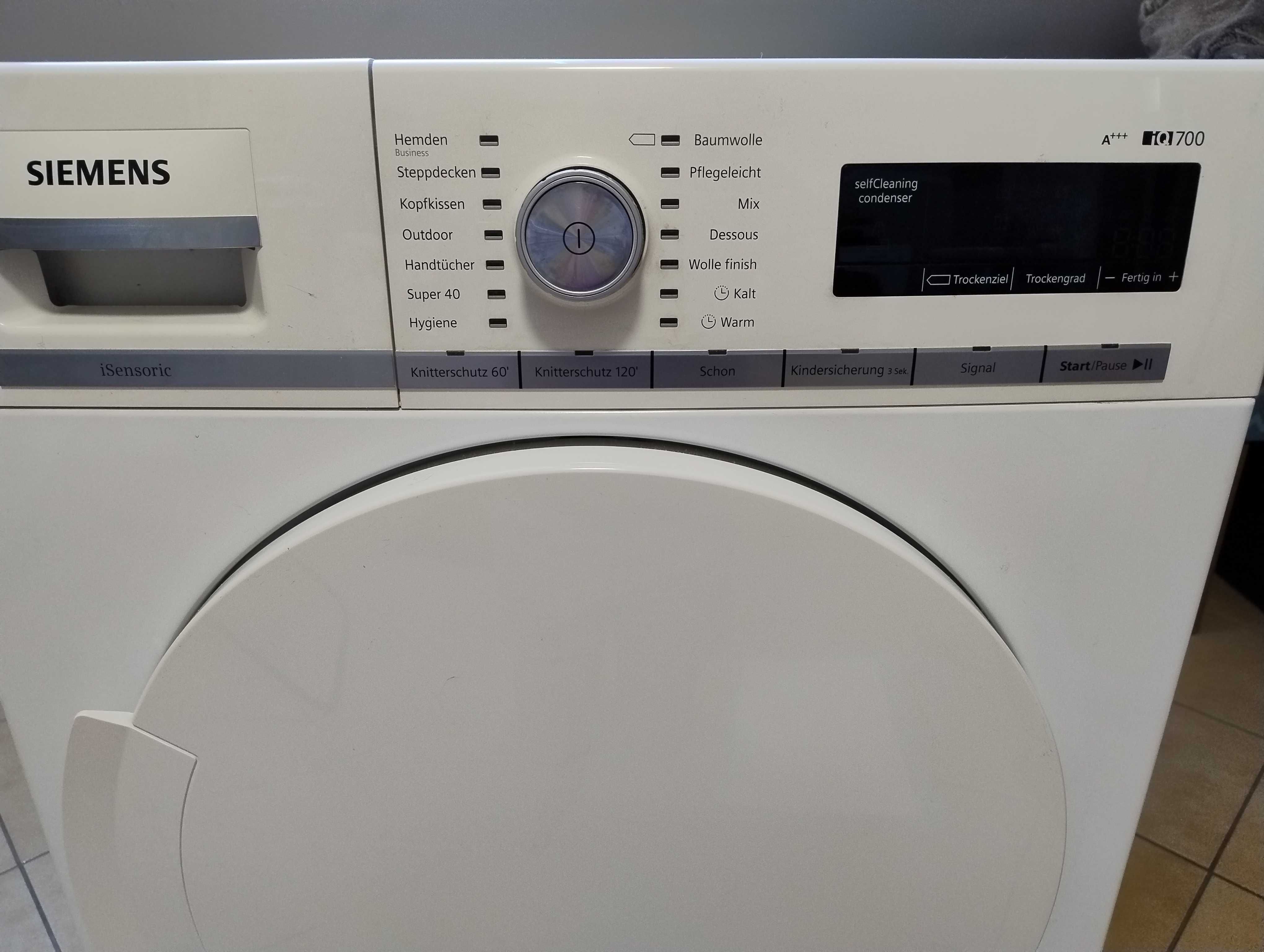 Suszarka do prania Siemens IQ700 WT44W5W0