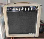 Amplificador a Válvulas - Harley Benton tube 15