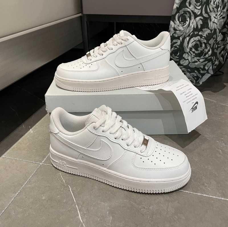 Buty/Nike_AirForce1White "Nowe Trampki"  Roz.42