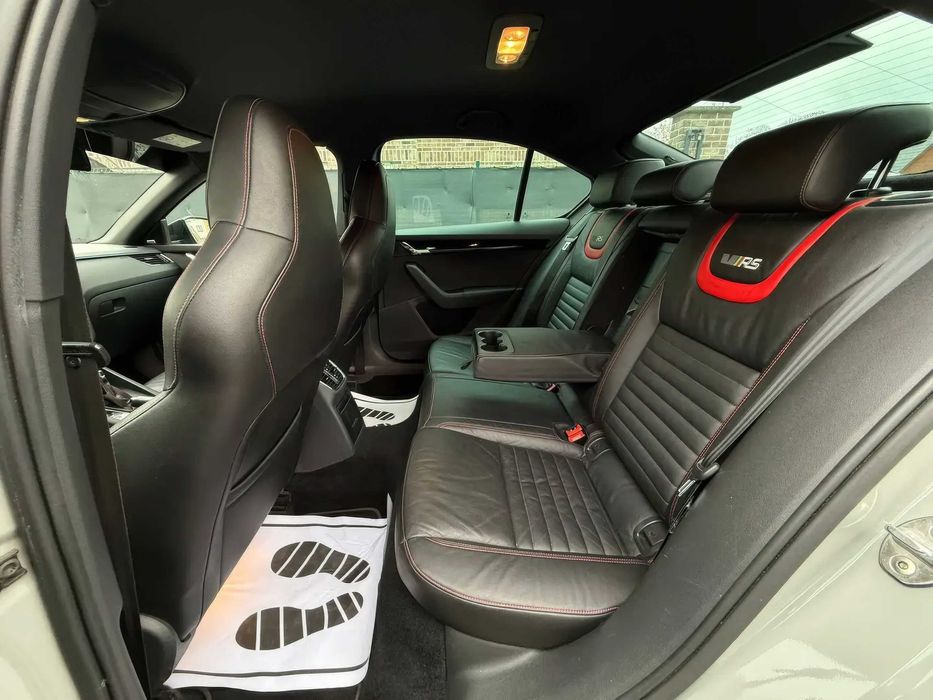 Skoda Octavia RS      2016