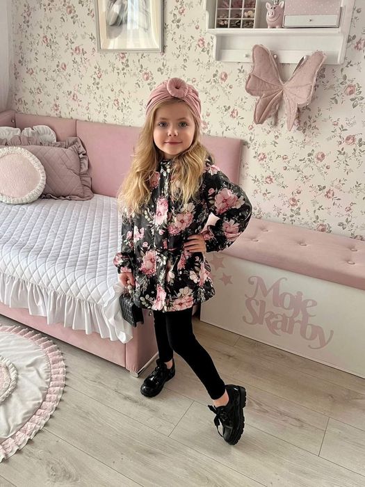 Nowa wiosenna kurteczka w rozmiarze 122