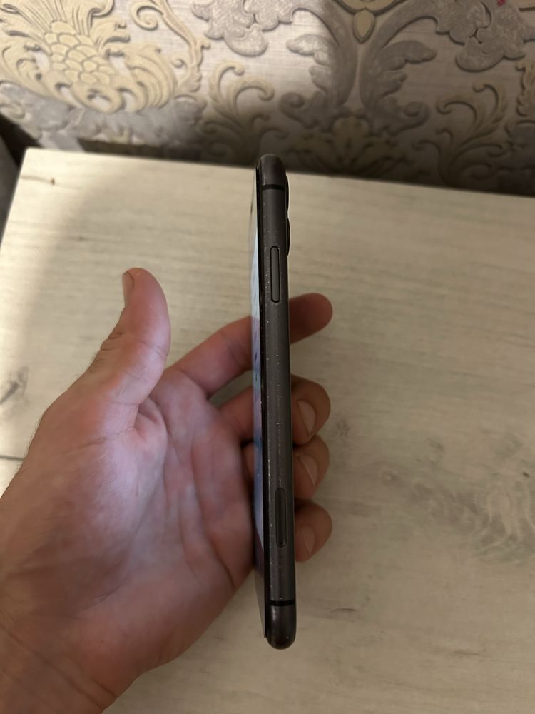 Iphone 11 в хорошем состоянии