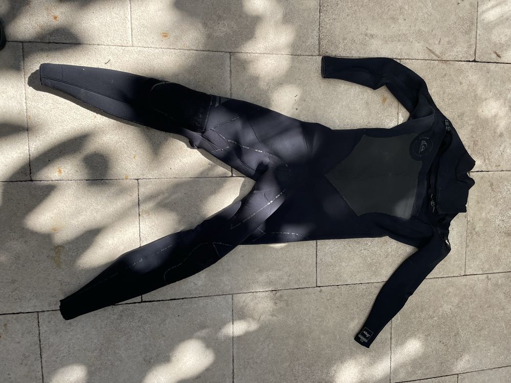 Fato surf Quiksilver AG47 performance usado