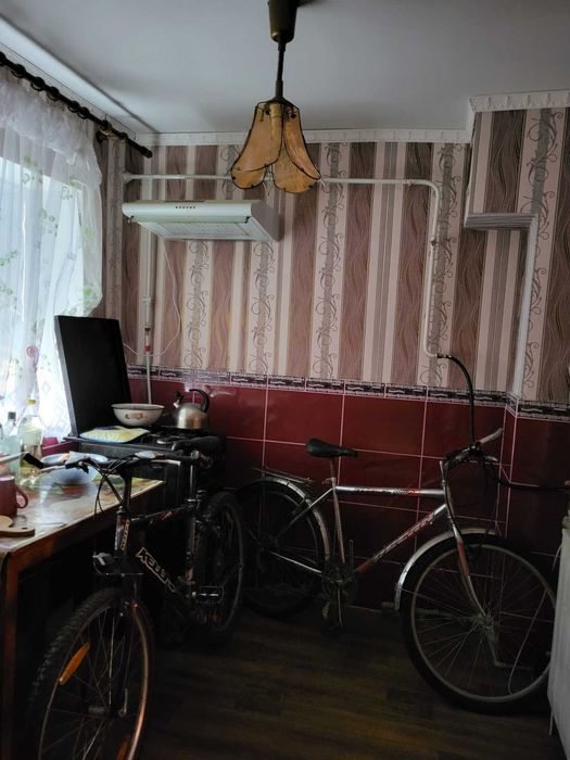 Продам добротний будинок на Лелеківці.