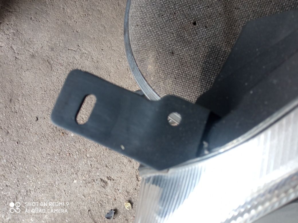 Lampa lewa przednia ford fiesta mk8 zwykła