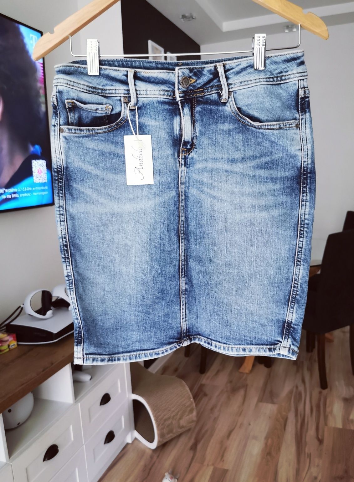 Nowa jeansowa spódnica r. S
