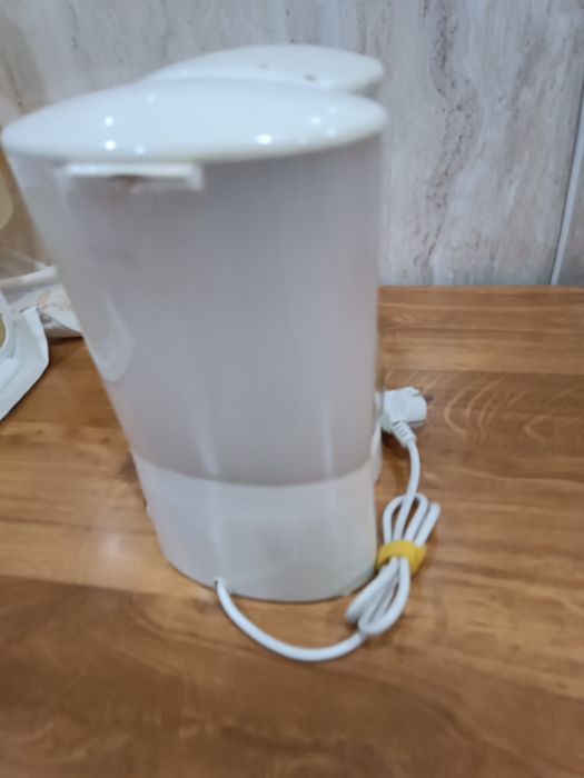 Torradeira e máquina café filtro para desocupar