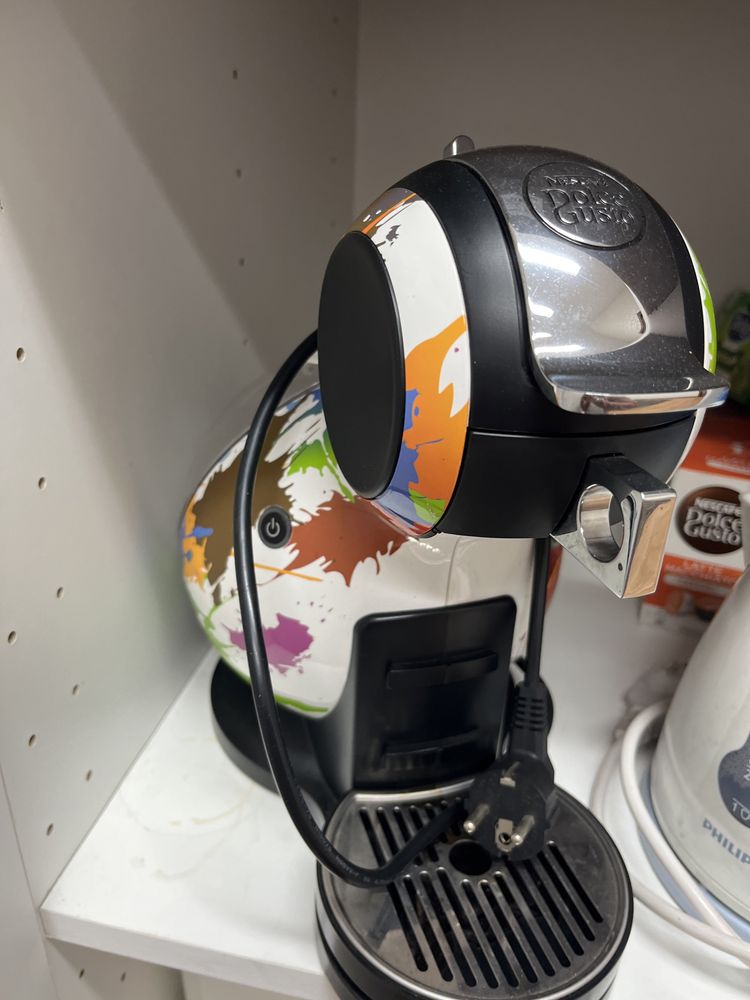 Maquina cafe dolce gusto edicao especial