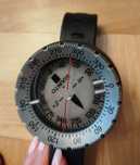 Kompas nurkowy suunto