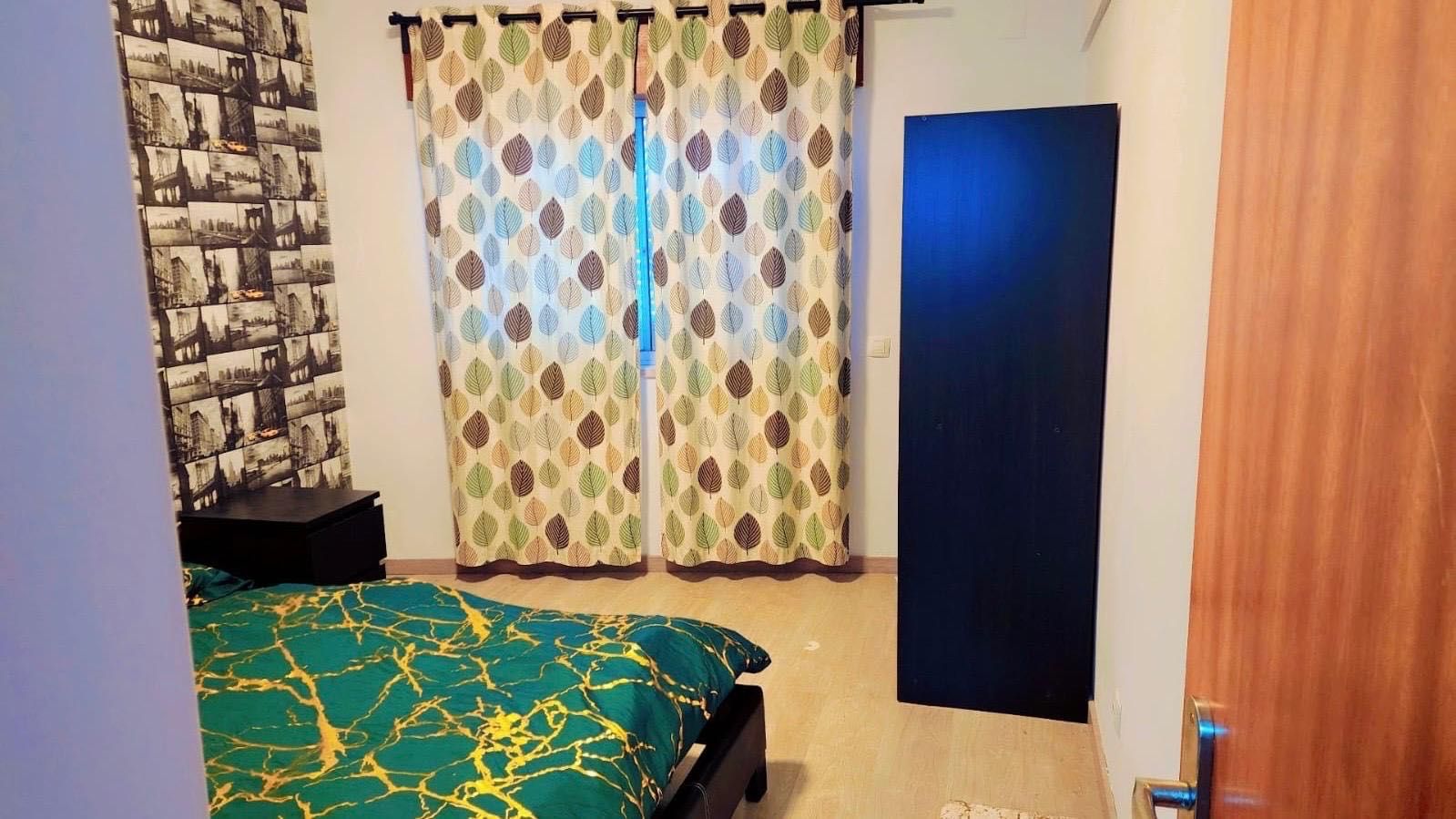 Aluga-se quartos de casal com serventia em Azambuja