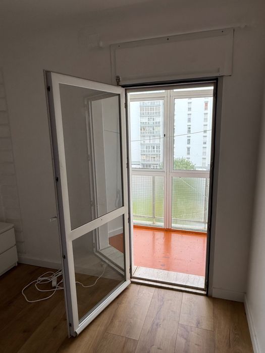 Quarto para Casal com Varanda + Quarto de solteiro