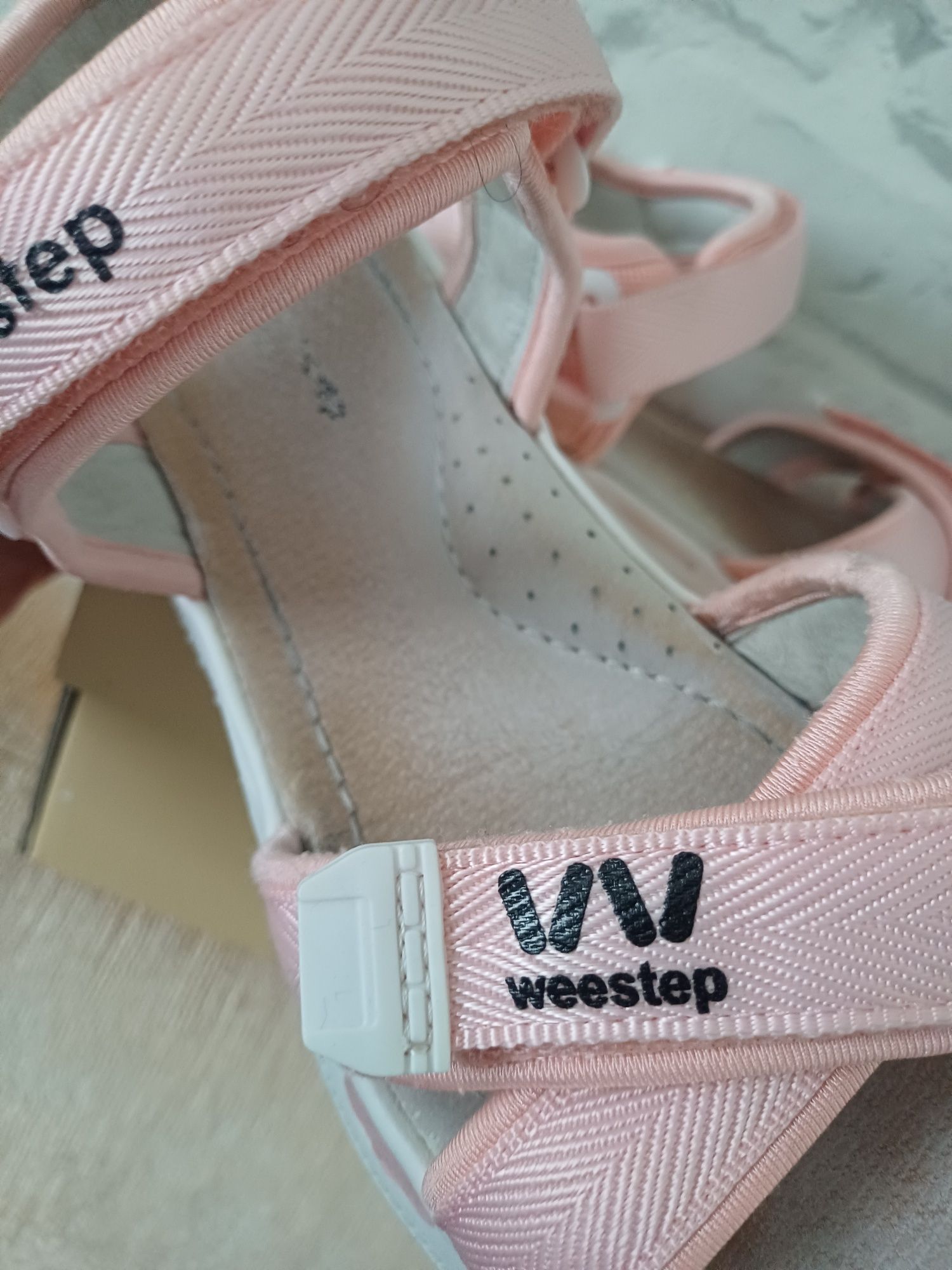 Босініжки weestep для дівчинки