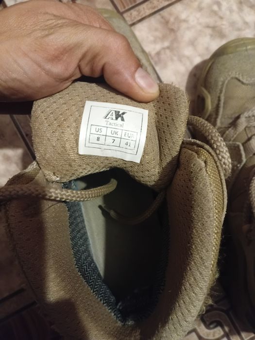 Продам берці б/у
