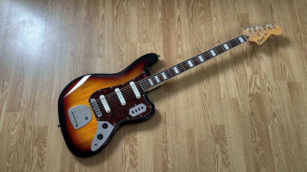 Продам Squier Classic Vibe Bass VI 3-Color Sunburst, Індонезія