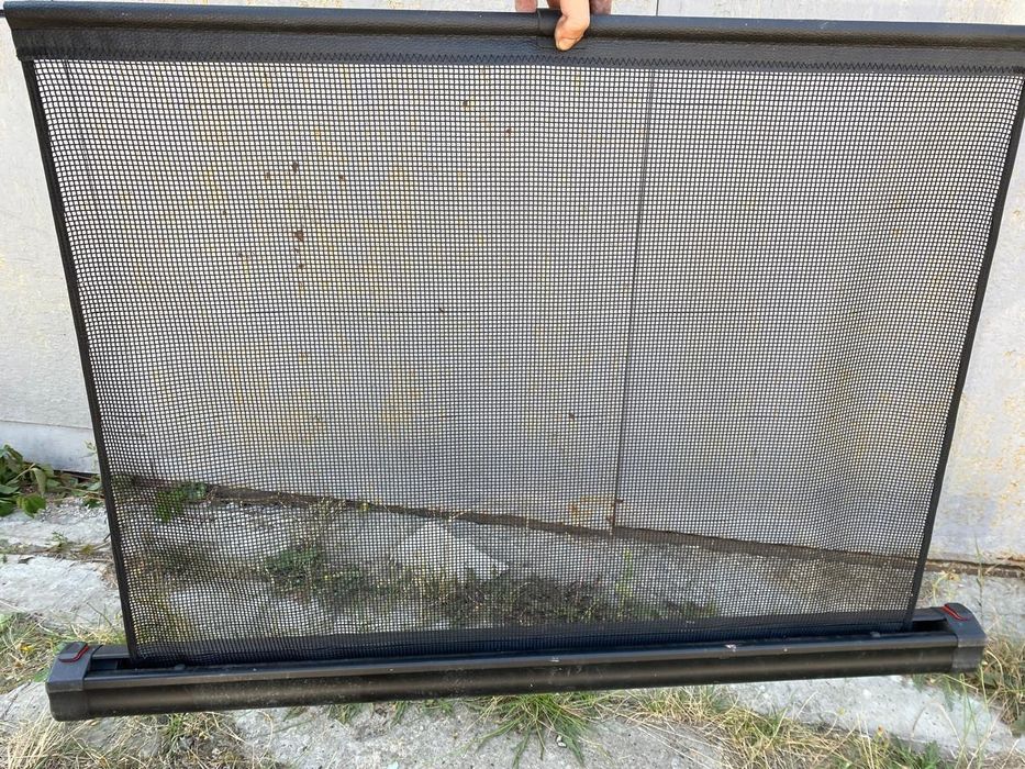 Продам шторку багажника з Volkswagen B6(сетка)