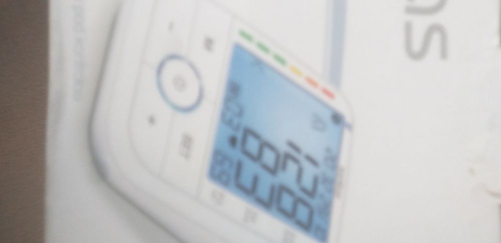 Ciśnieniomierz na przedramie .