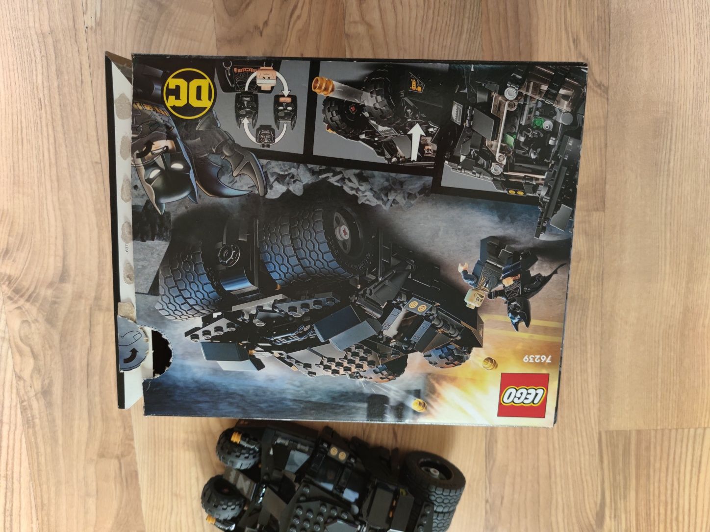 LEGO 76239 DC Tumbler: starcie ze Strachem na Wróble™