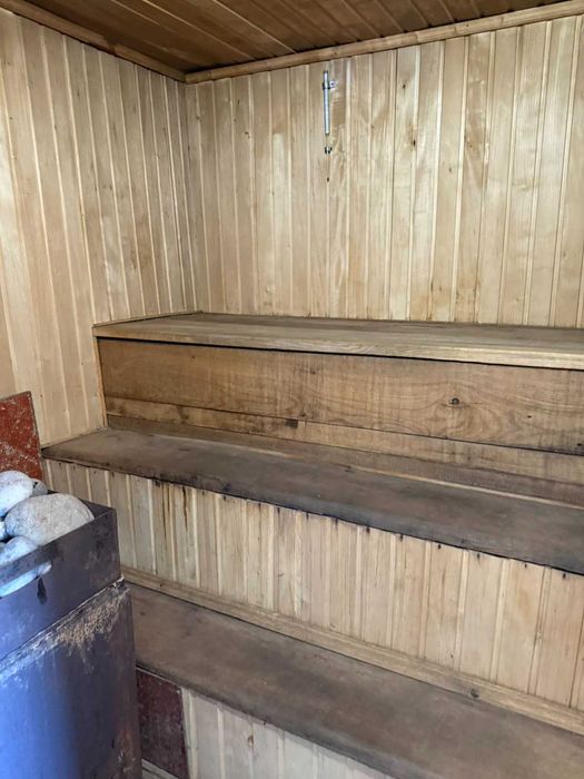 Продаж будинку в мікрорайоні Лезнево