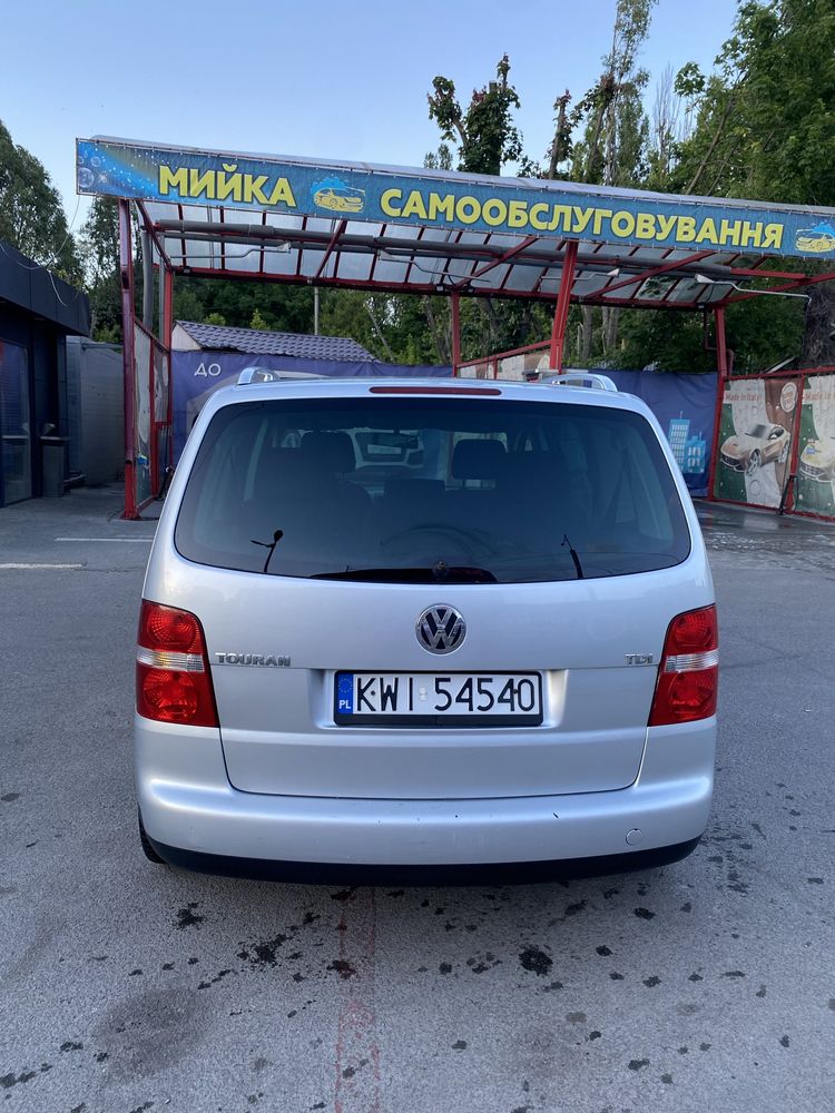 Volkswagen Touran 2003 р 2,0 tdi