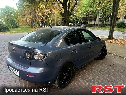 Продам автомобиль Мазда3