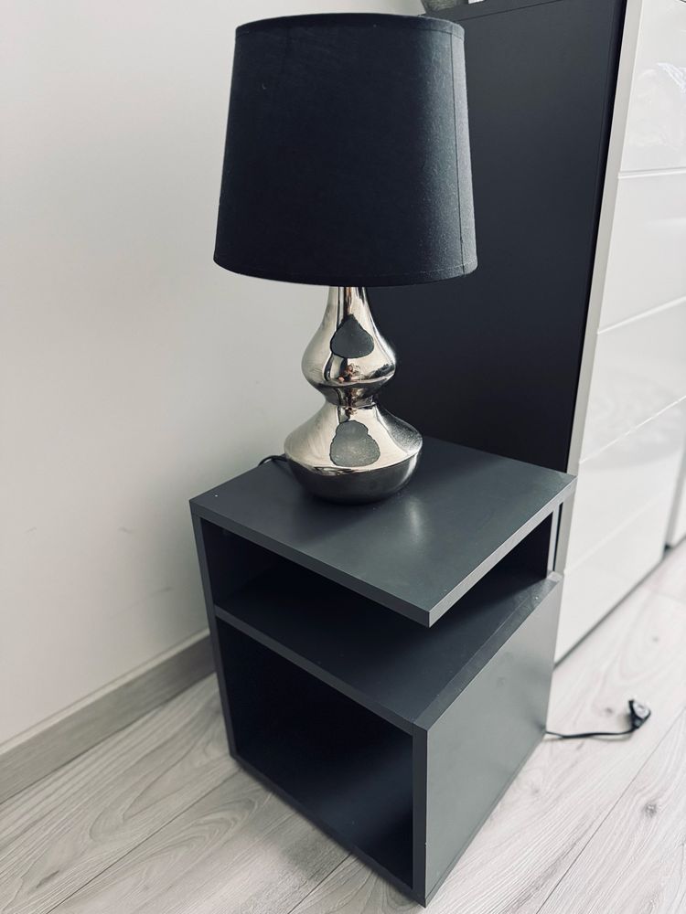 Szafka nocna plus lampka
