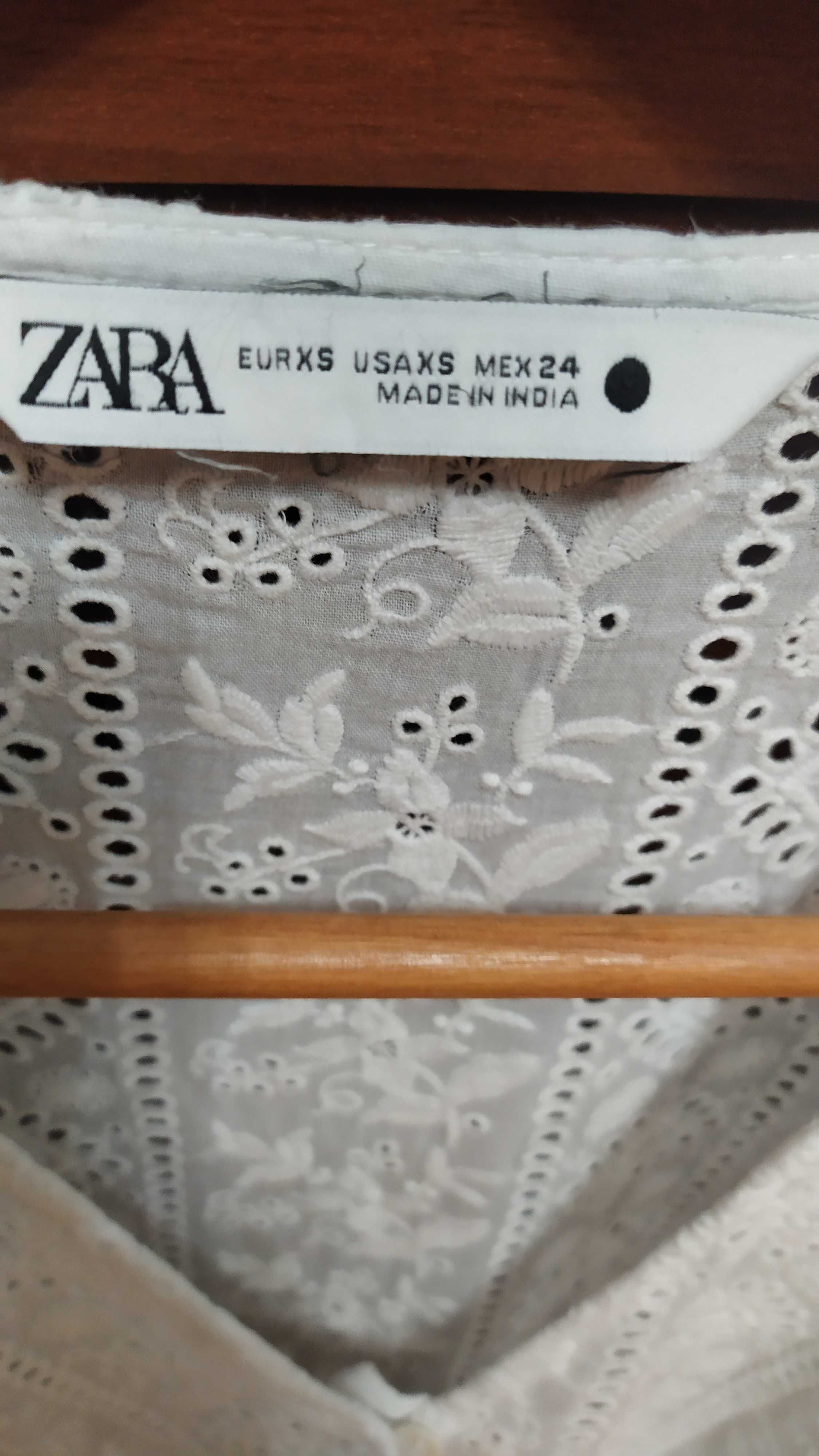 Плаття Zara з вишивкою.