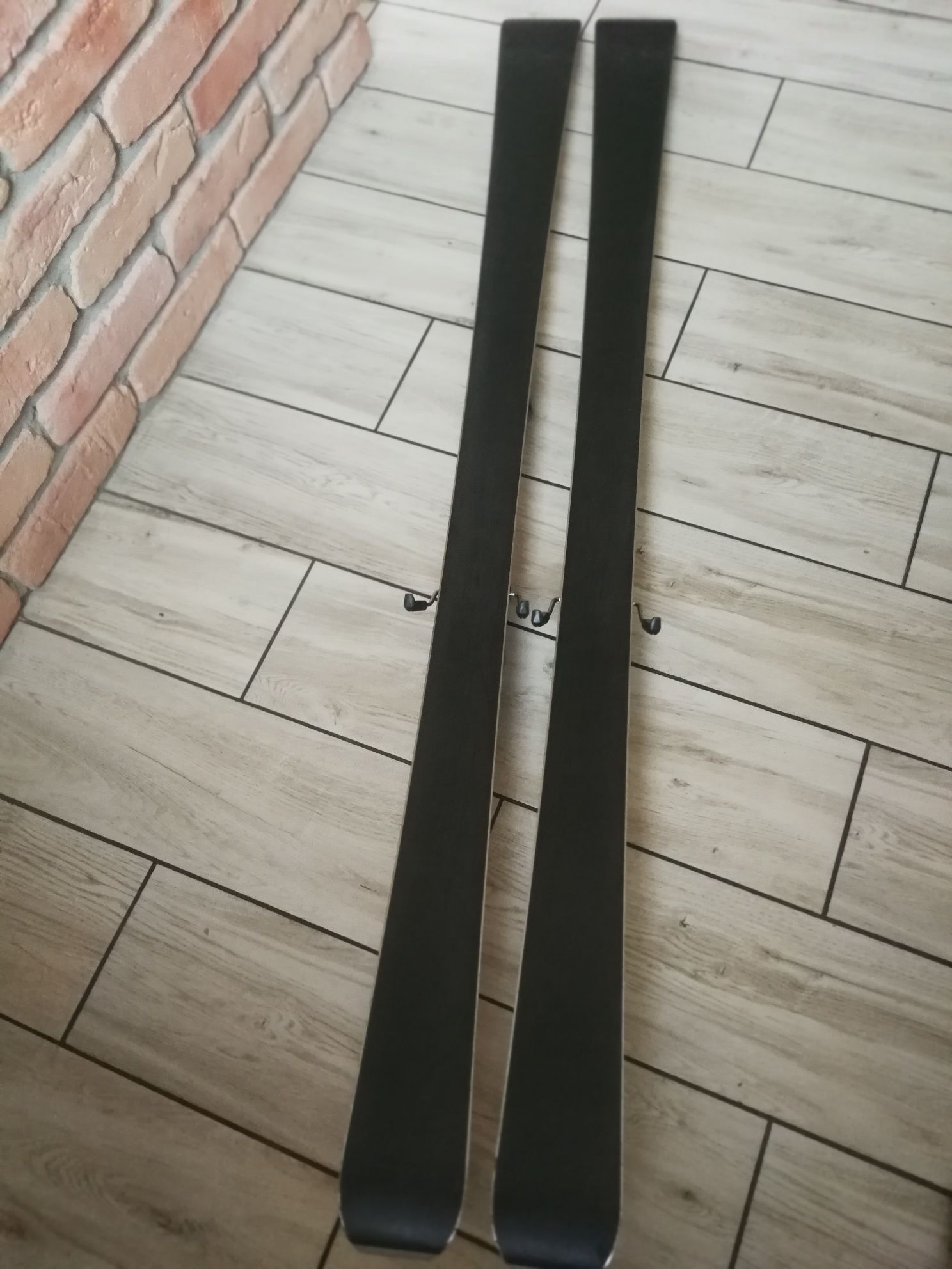 Narty Rossignol 154