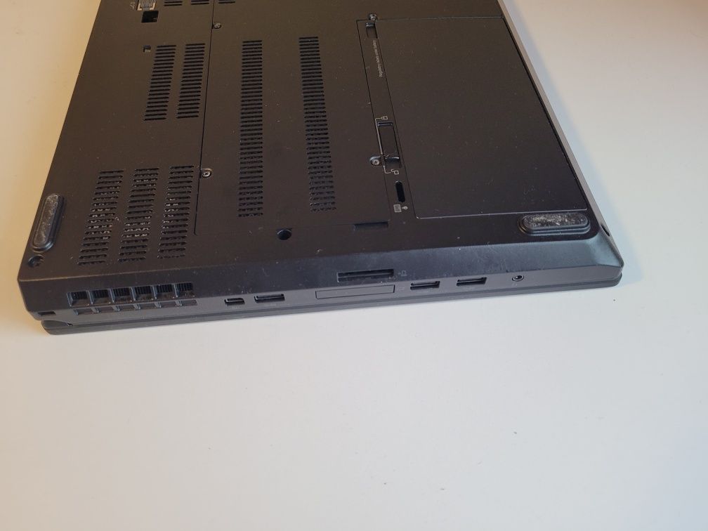 Lenovo ThinkPad P70 17.3"4K Xeon E3-1505Mv5/32GB/512SSD/Quadro M4000M