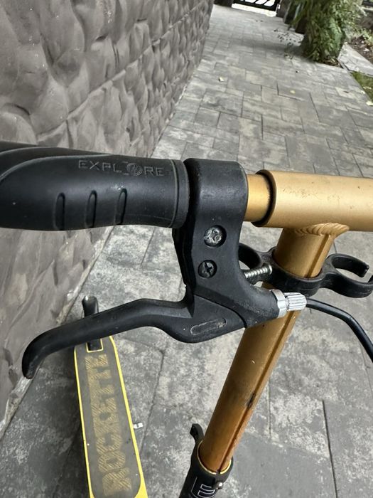 Велосипед і самокат