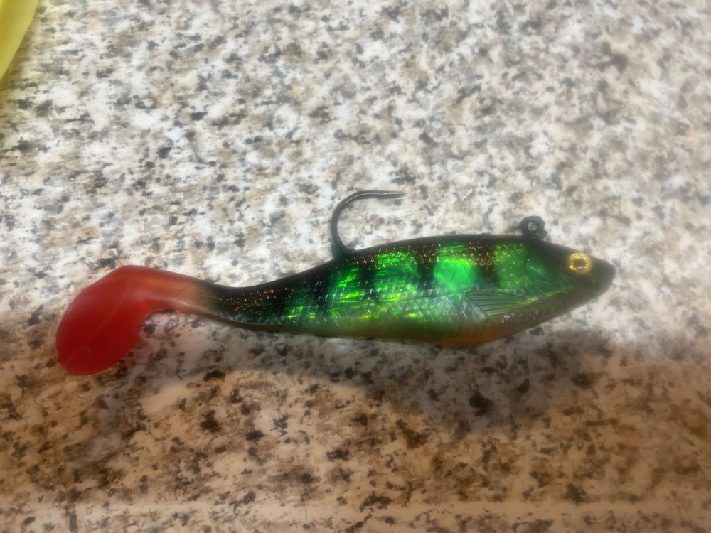 Embalagem de 4 amostras de pesca marca STORM mod swim shad 5”