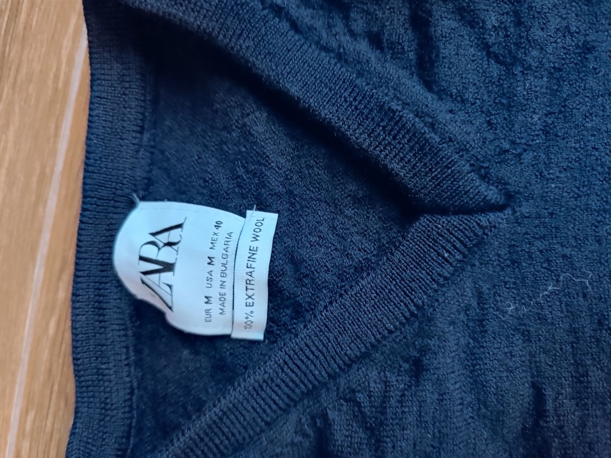 Sweter Zara 100% wełna extrafine ciemny granat rozmiar małe M