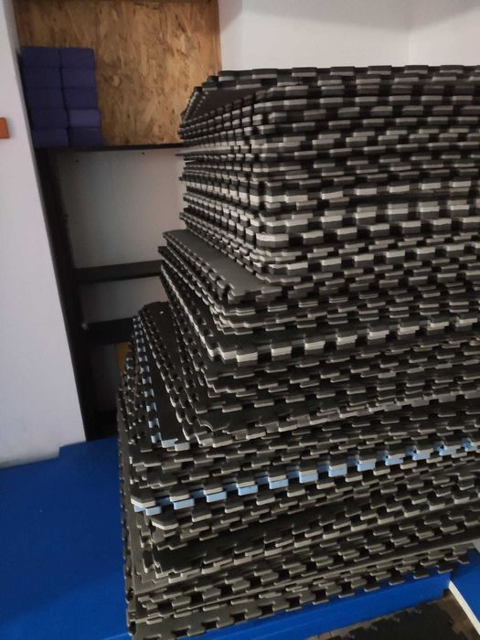 MATA do ćwiczeń piankowa duże grube puzzle 2,5 i 4 cm - 50 zł sztuka