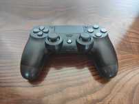 Comando PS4 original em excelentes condições.