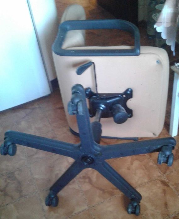 Кресло вращающееся IKEA, Цена снижена