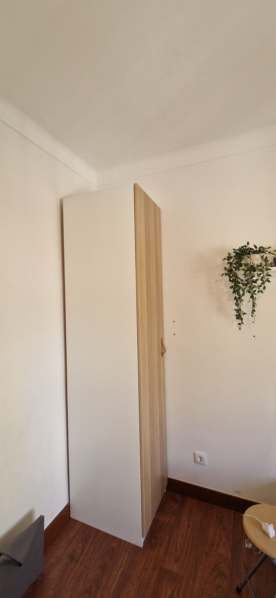 Módulo pax roupeiro ikea