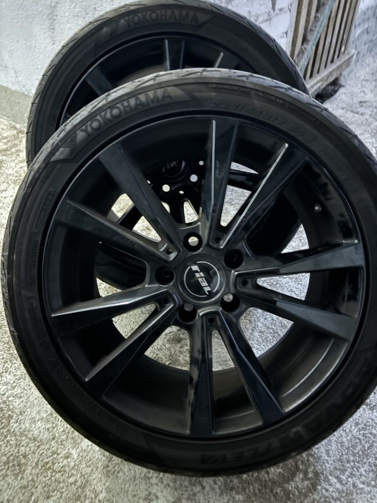 Felgi Rial m12 black 17 cali z oponami letnimi Yokohama