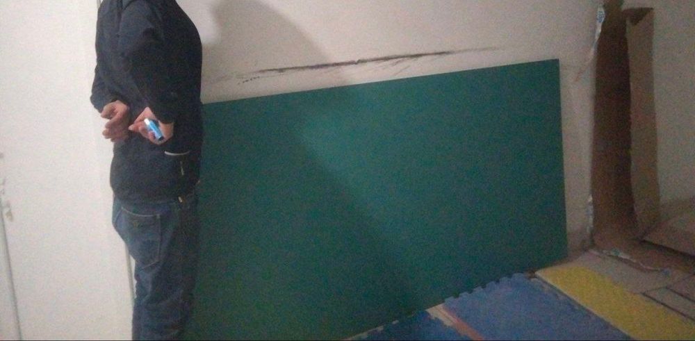 Дзеркало настінне