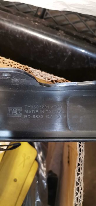 Spojler zderzaka Toyota