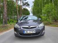 Opel Astra J 2011