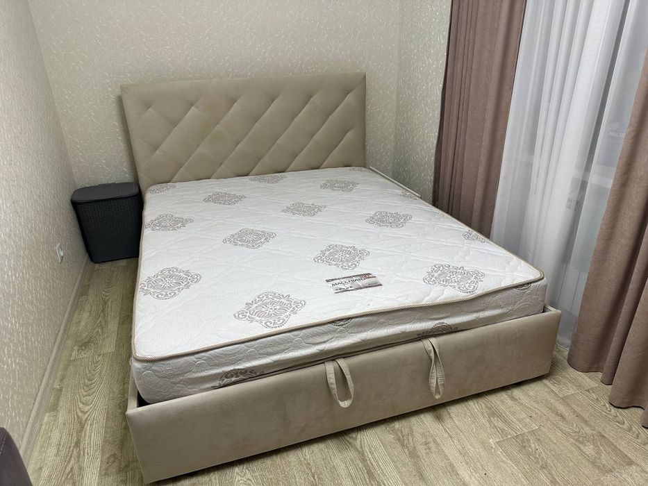 Ліжко двоспальне