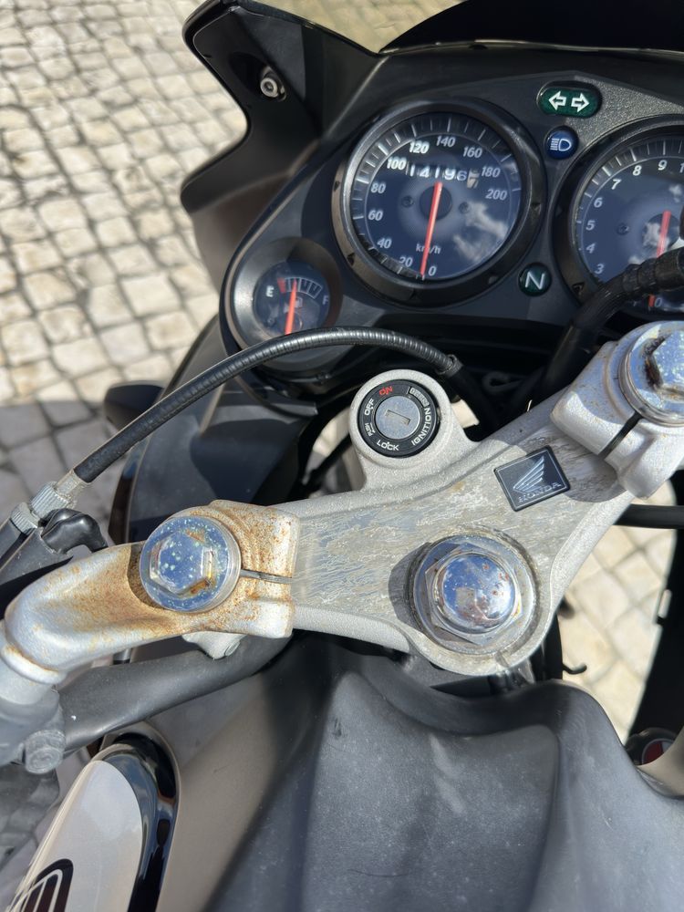 CBR 125R de 2011