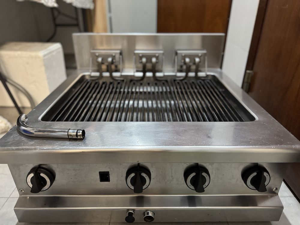 Grelhador electrico tribase