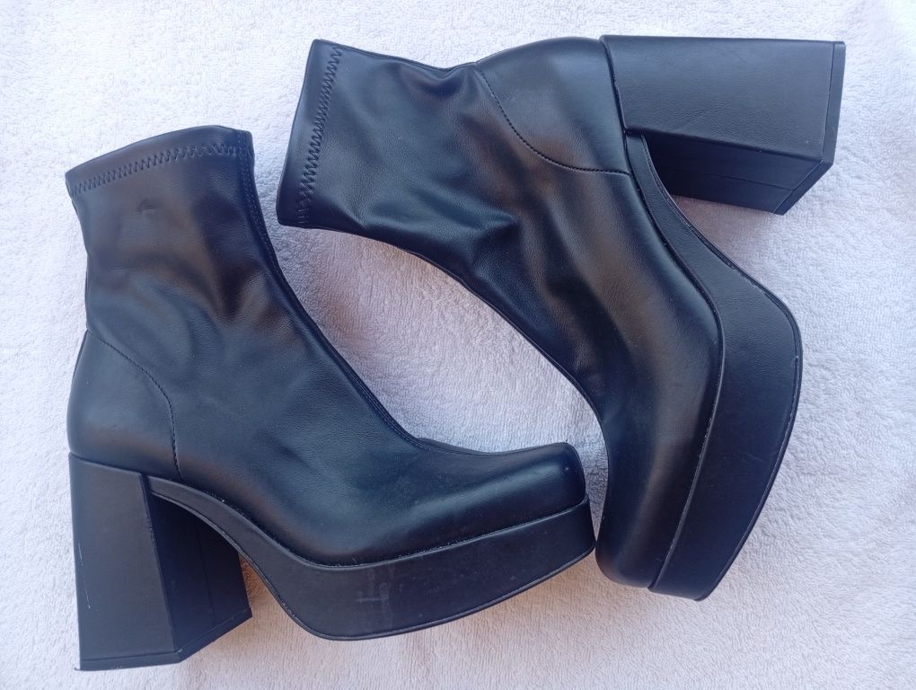 Bota de couro sintético